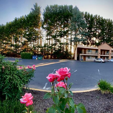 McMinnville Inn Extérieur photo