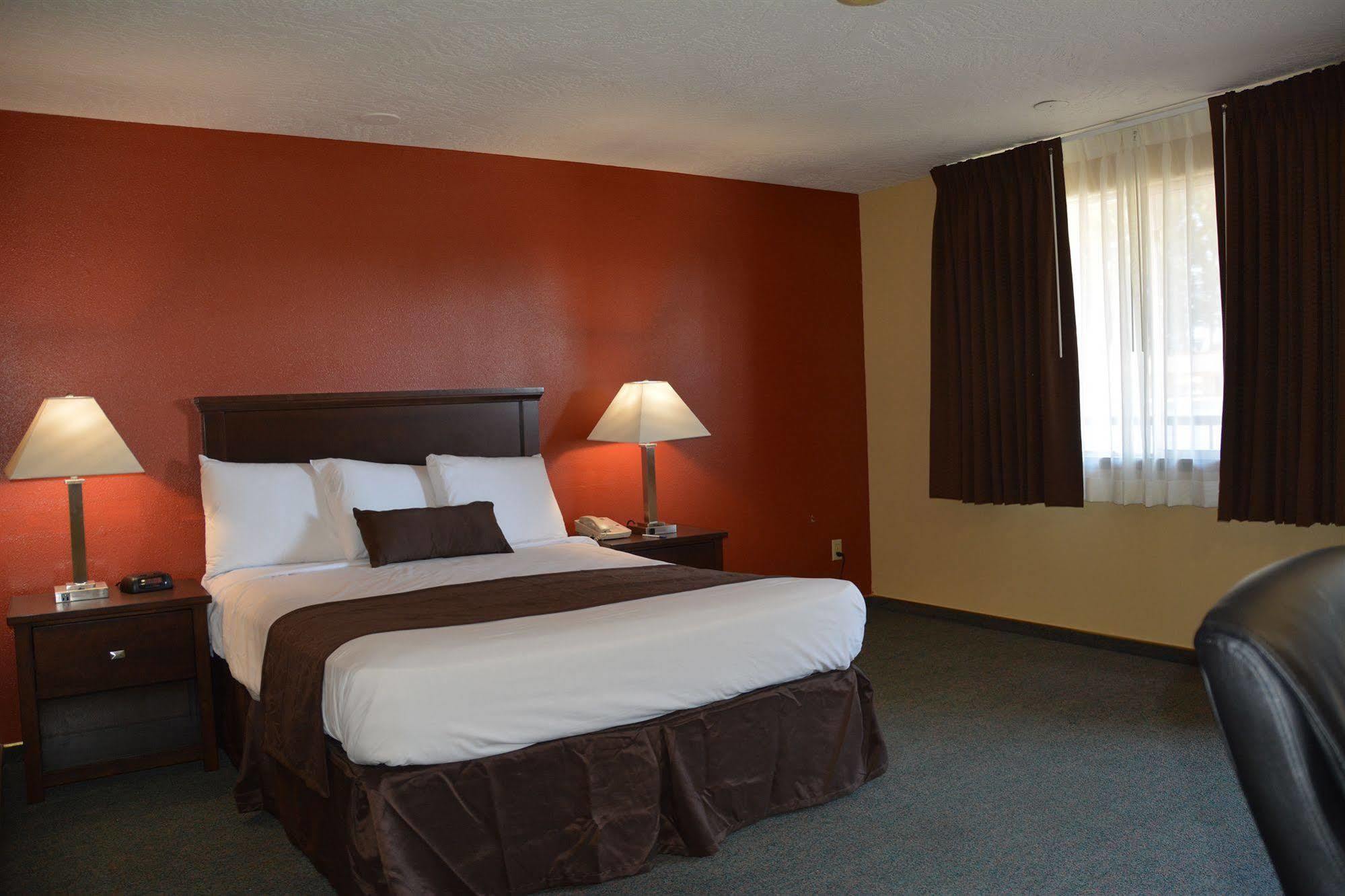 McMinnville Inn Extérieur photo